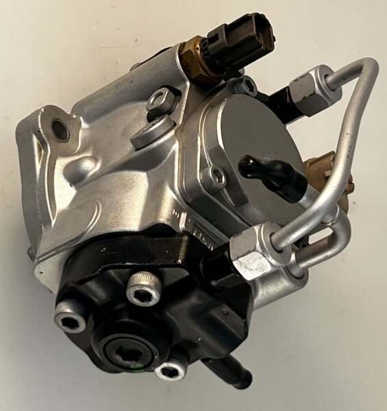 Generalüberholte Denso Einspritzpumpe für Mazda 6 2.2 MZR-CD 125PS 2184 ccm Baujahre 2009-2012