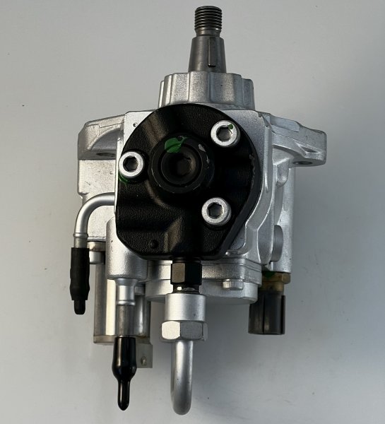 Generalüberholte Einspritzpumpe für Toyota Avensis Corolla 2.0D-4D 90 PS