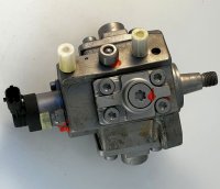 Generalüberholte  Bosch Einspritzpumpe 0445010173...