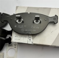 Neu Original BMW Bremsbeläge 34116761282 vorne...