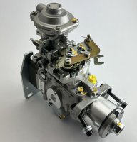 Neue Bosch Einspritzpumpe 8720A011A für Ford Transit 2.5TD 85/101 PS 1994-1996